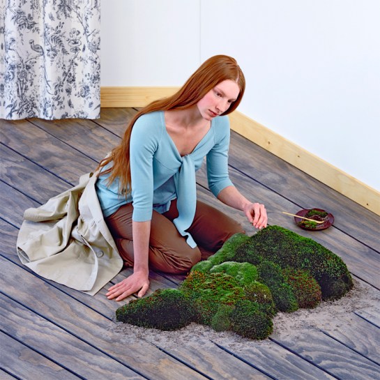 Hiryzuk/Van Oevelen, Sceneries | Girl Making a Model of a Landscape, 2005